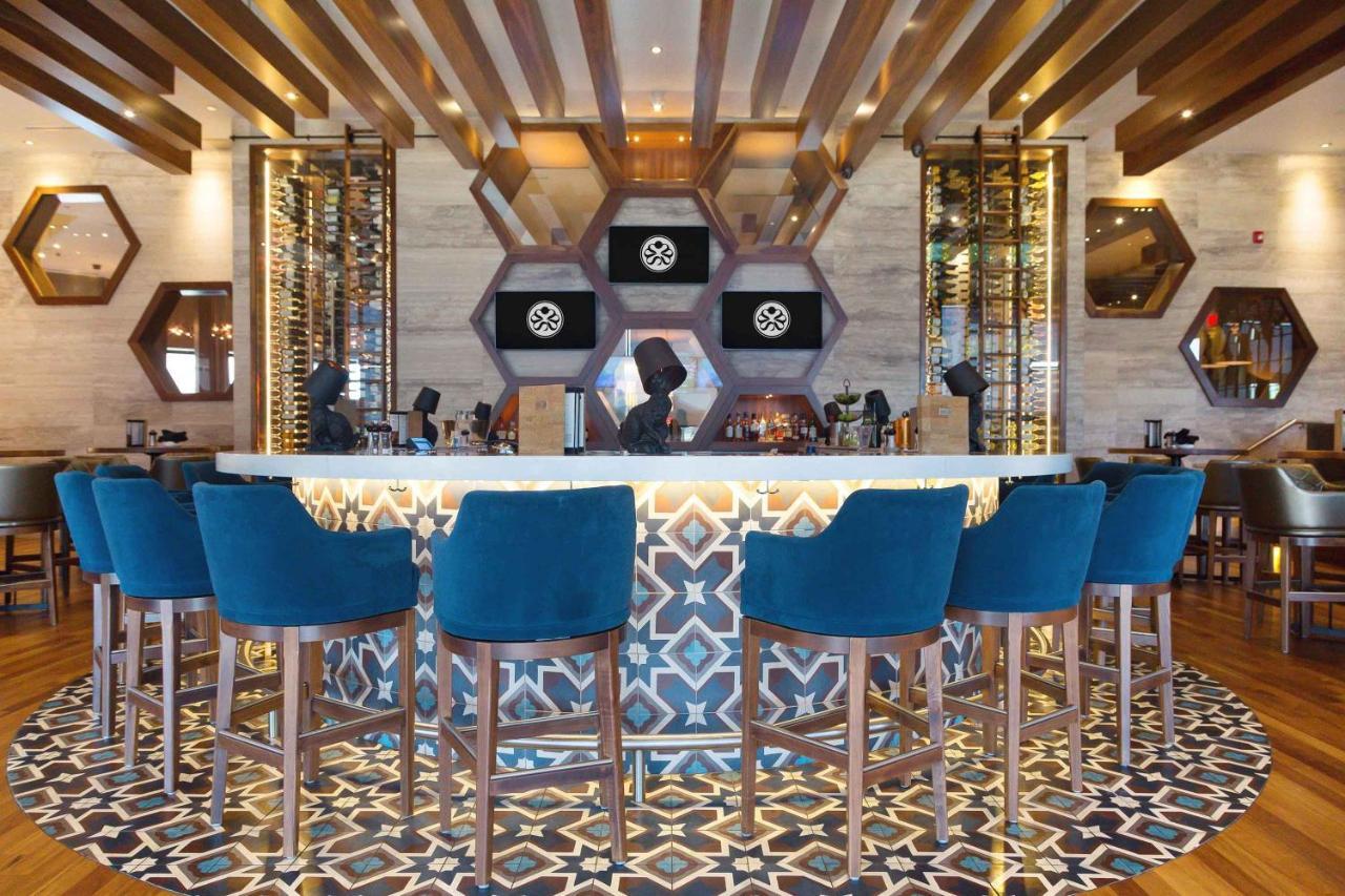 Sandman Signature Calgary Airport Hotel Extérieur photo
