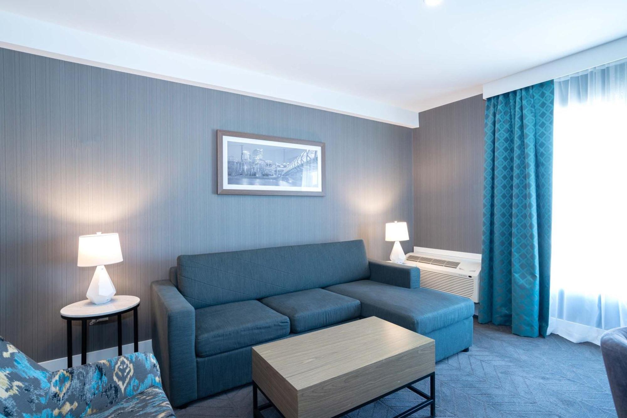 Sandman Signature Calgary Airport Hotel Extérieur photo