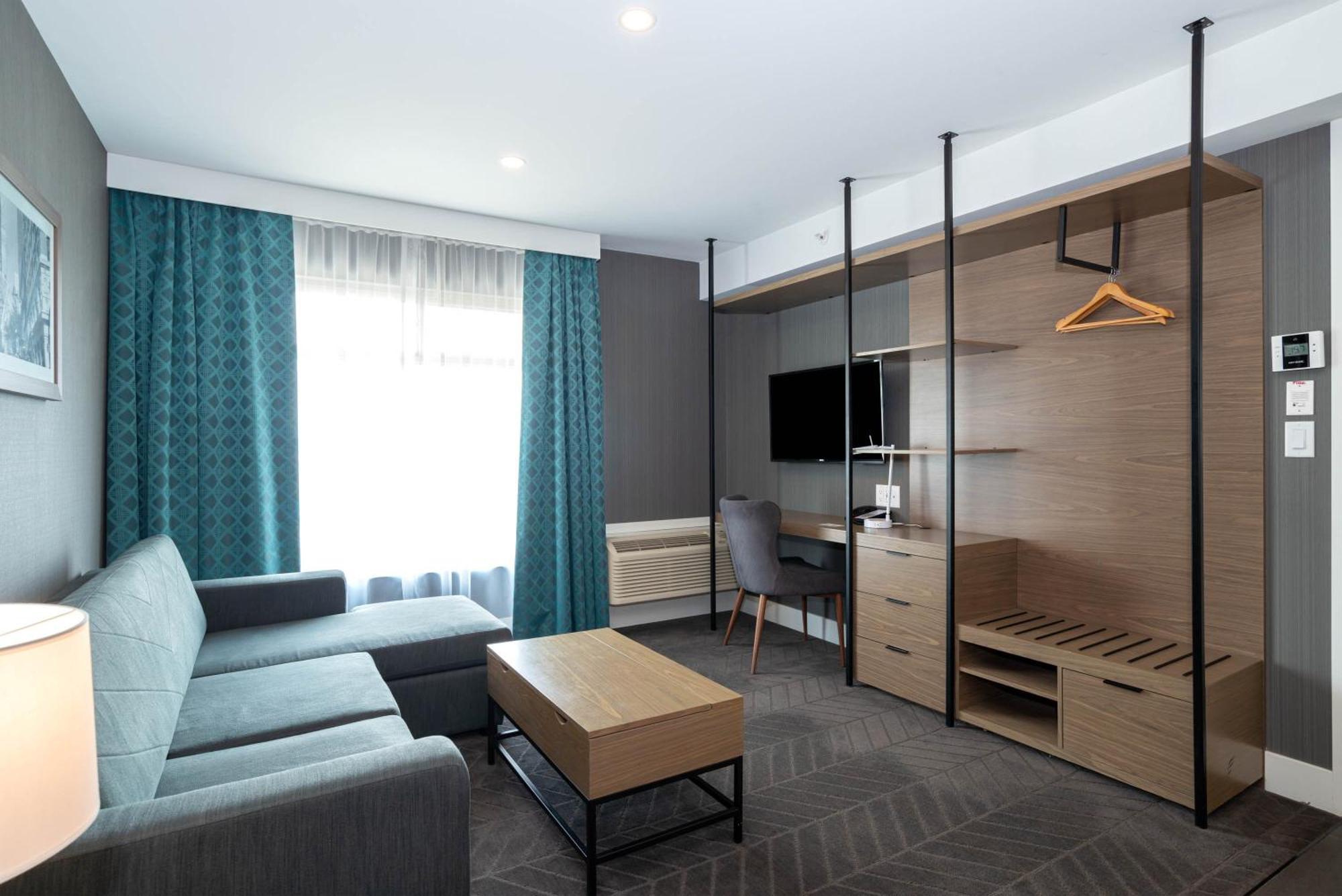 Sandman Signature Calgary Airport Hotel Extérieur photo